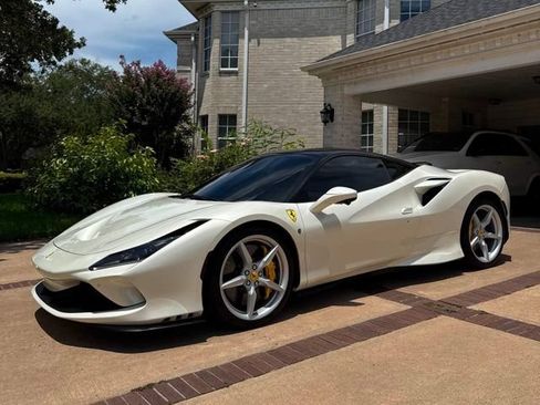 Used 2021 Ferrari F8 Tributo RWD image 5