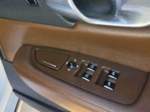 Used 2018 Volvo S90 T5 Momentum FWD image 30
