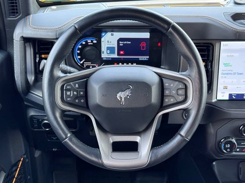 Used 2024 Ford Bronco Badlands AWD/4WD image 8