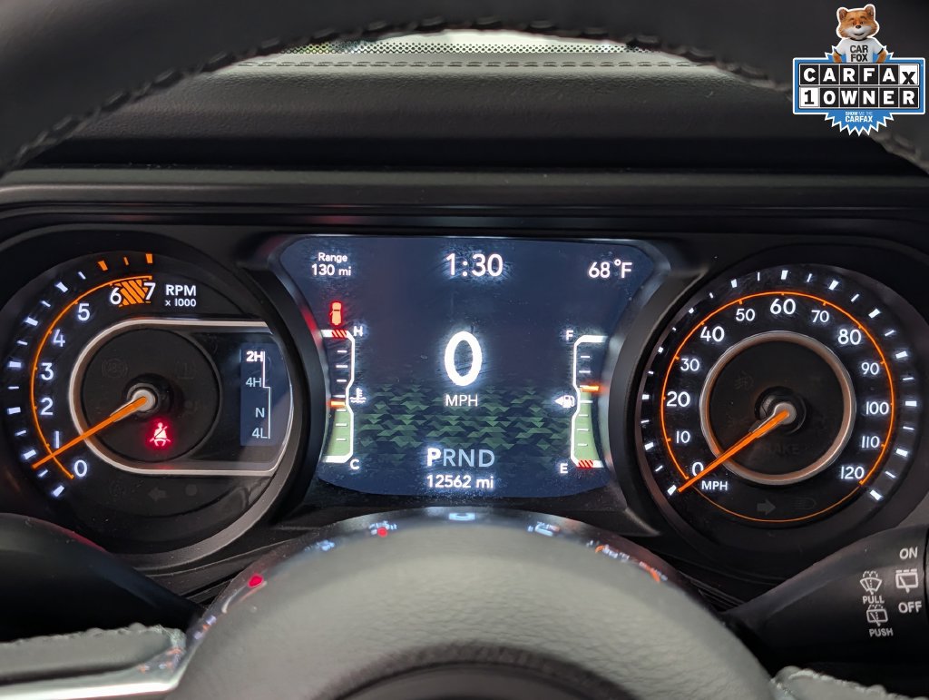 Used 2026 Jeep Wrangler Unlimited Sahara AWD/4WD image 15
