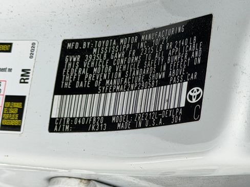 Used 2022 Toyota Corolla LE image 18