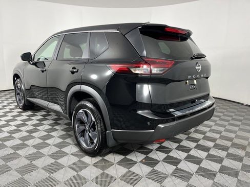 Used 2026 Nissan Rogue SV FWD image 6
