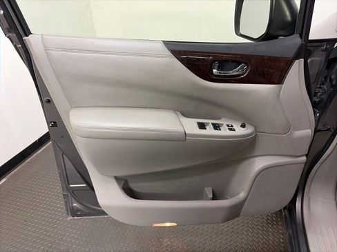 Used 2016 Nissan Quest SV image 13