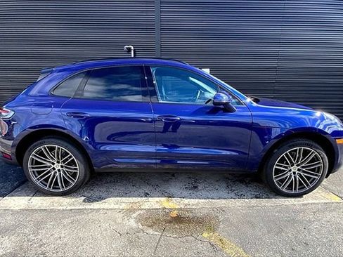 Used 2026 Porsche Macan AWD/4WD image 11