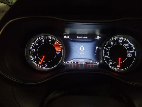 Used 2019 Jeep Cherokee Trailhawk w/ Comfort/Convenience Group image 23