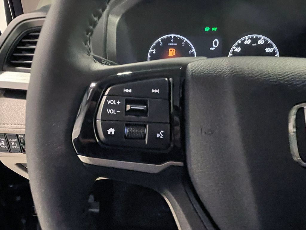 Used 2026 Honda Odyssey EX-L image 39