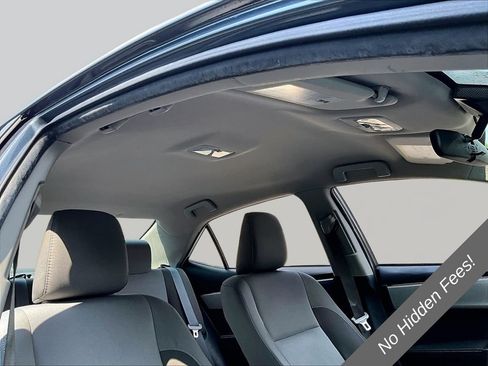 Used 2018 Toyota Corolla LE w/ Body Protection Package FWD image 20