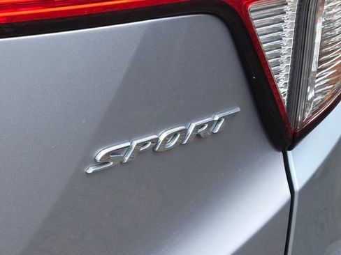 Used 2019 Honda HR-V Sport image 9