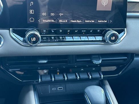 New 2026 GMC Canyon Denali AWD/4WD image 17