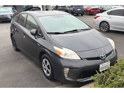 Used 2013 Toyota Prius Two FWD image 2