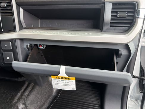 New 2026 Ford F250 XL w/ XL Chrome Package image 11