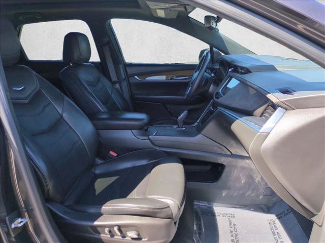 Used 2017 Cadillac XT5 Platinum w/ Driver Assist Package AWD/4WD image 22