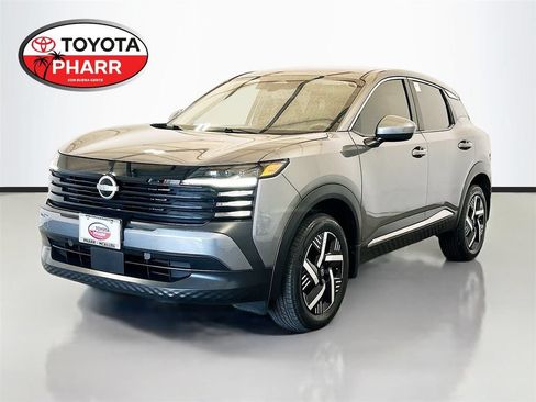 Used 2025 Nissan Kicks SV FWD image 1
