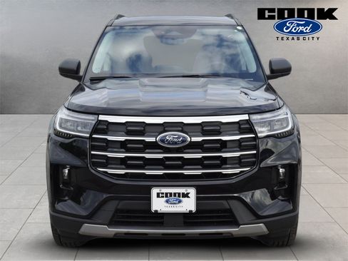 New 2026 Ford Explorer Active w/ Active Comfort Package RWD image 2