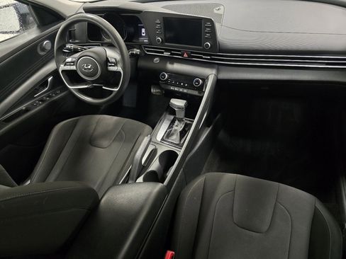 Used 2022 Hyundai Elantra SEL w/ Cargo Package image 19