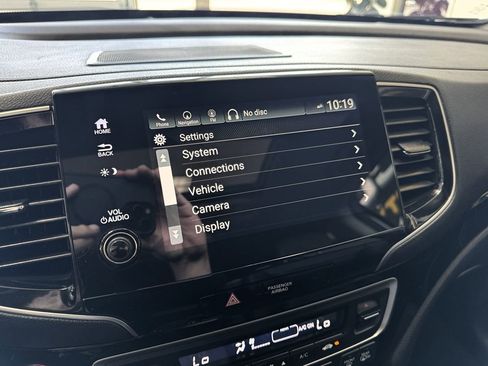 Used 2019 Honda Pilot Touring image 27
