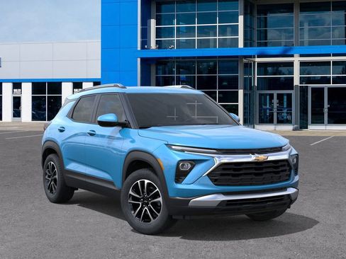 New 2026 Chevrolet TrailBlazer LT w/ LT Cold Weather Package FWD image 7