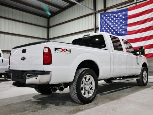Used 2011 Ford F250 Lariat w/ Lariat Ultimate Pkg image 11