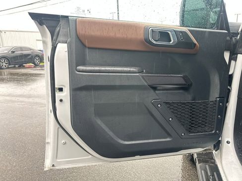 Used 2024 Ford Bronco Outer Banks AWD/4WD image 6