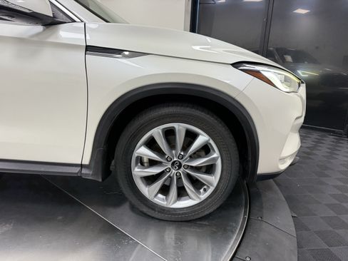 Used 2022 INFINITI QX50 Essential FWD image 9