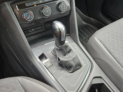 Used 2019 Volkswagen Tiguan S FWD image 12