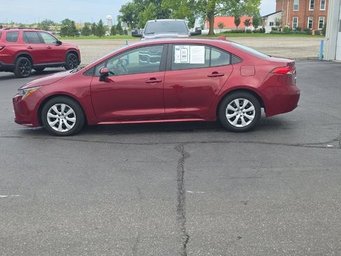 Used 2023 Toyota Corolla LE FWD image 4