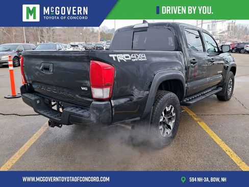 Used 2019 Toyota Tacoma TRD Off-Road image 4