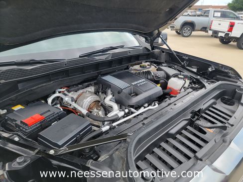 Used 2024 GMC Sierra 1500 AT4 w/ Technology Package AWD/4WD image 34