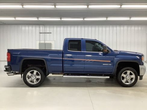 Used 2016 GMC Sierra 2500 SLE w/ SLE Preferred Package image 6