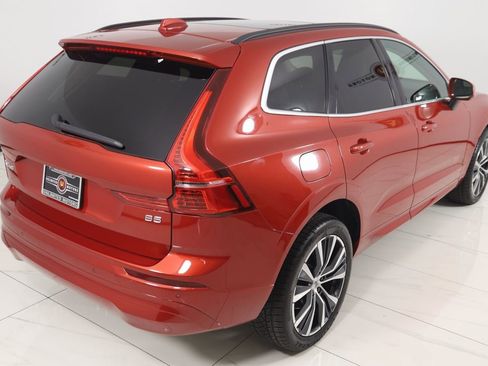 Used 2022 Volvo XC60 B5 Momentum image 47