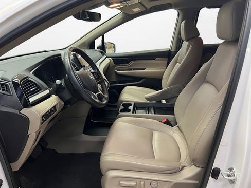 Used 2023 Honda Odyssey Touring image 9