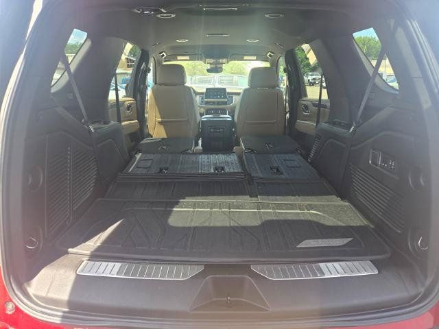 Used 2023 Chevrolet Tahoe Premier AWD/4WD image 16