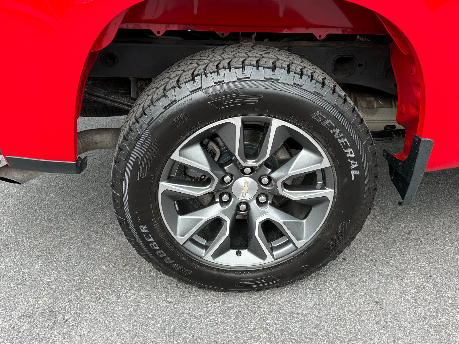 Certified 2024 Chevrolet Silverado 1500 LT AWD/4WD image 11