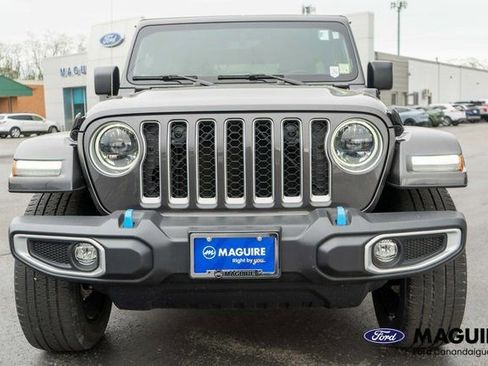 Used 2023 Jeep Wrangler Unlimited Sahara w/ Cold Weather Group AWD/4WD image 3