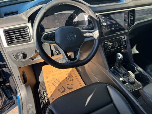 Used 2023 Volkswagen Atlas Cross Sport SE w/ Panoramic Sunroof Package image 12