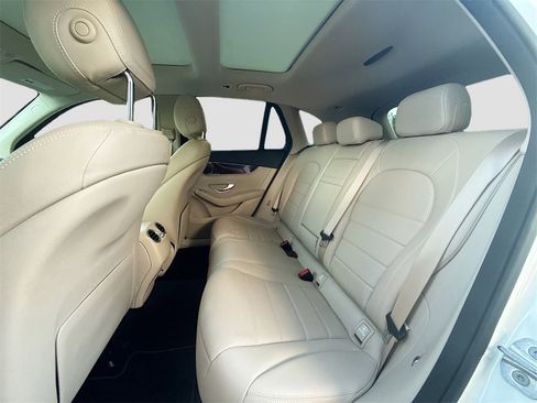 Used 2018 Mercedes-Benz GLC 300 4MATIC w/ Multimedia Package image 27