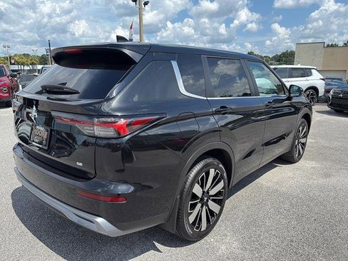 New 2025 Mitsubishi Outlander SE image 6