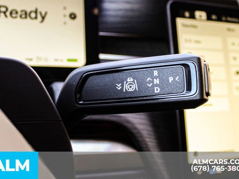 Used 2024 Rivian R1S Adventure image 32