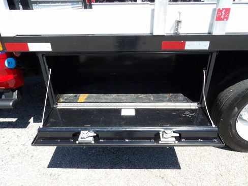 Used 2021 RAM 5500 Tradesman w/ Chrome Appearance Group image 47