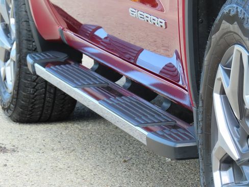 Certified 2023 GMC Sierra 1500 SLT w/ SLT Premium Plus Package AWD/4WD image 18