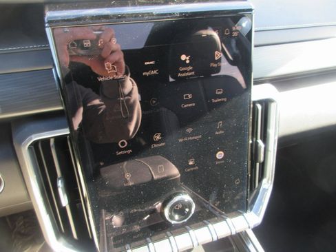 New 2026 GMC Acadia Elevation image 19