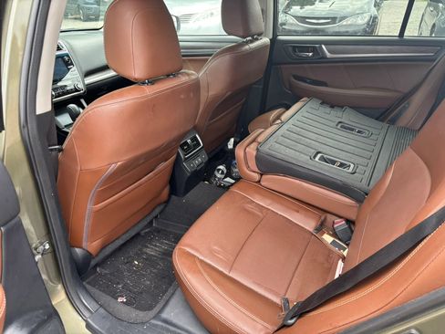 Used 2019 Subaru Outback 2.5i Touring AWD/4WD image 12