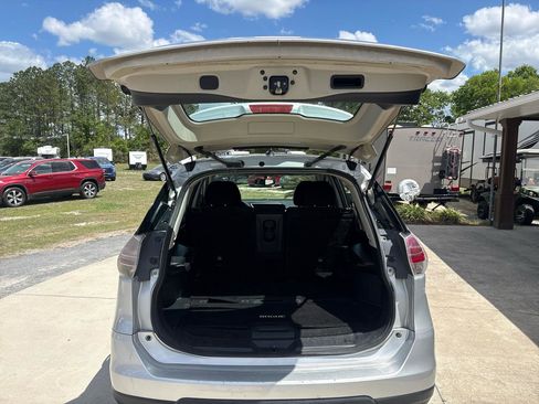 Used 2016 Nissan Rogue S image 18