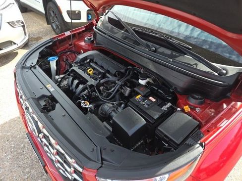 Used 2022 Hyundai Venue SEL w/ Cargo Package image 12