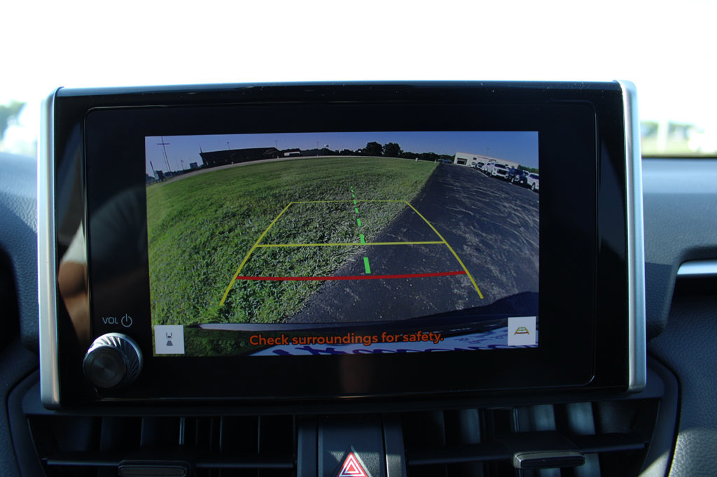 Used 2025 Toyota RAV4 XLE FWD image 39