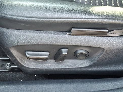 Used 2021 Toyota Camry SE image 25