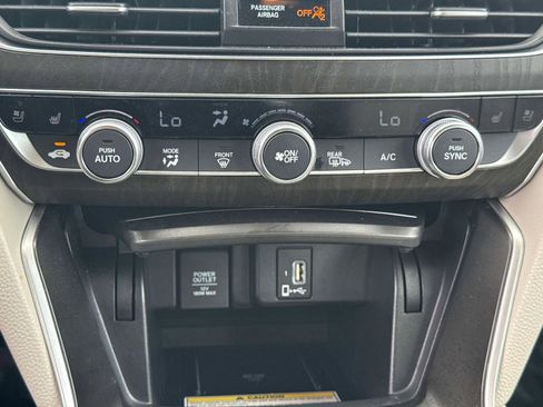 Certified 2019 Honda Accord Touring image 21