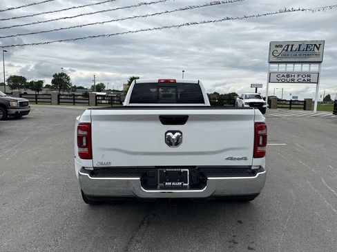 Used 2024 RAM 3500 Tradesman w/ Chrome Appearance Group AWD/4WD image 18