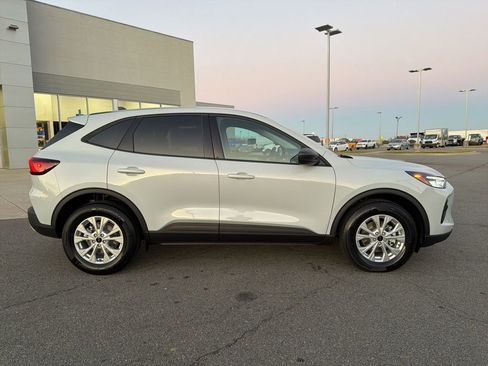 New 2026 Ford Escape Active image 2