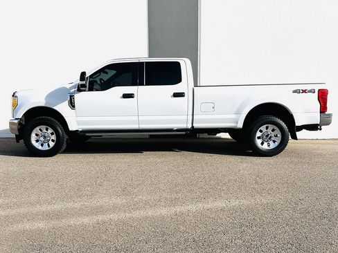 Used 2017 Ford F350 XLT image 17